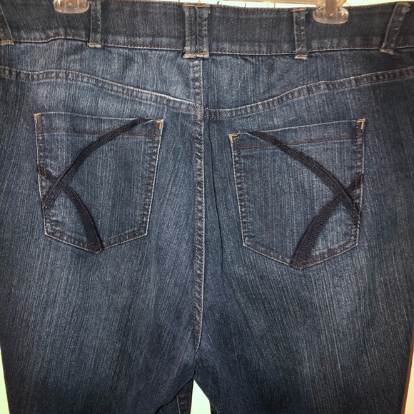 LANE BRYANT Distinctly Boot Jeans Tight Tummy Tech 24 W Petite - Picture 7 of 11